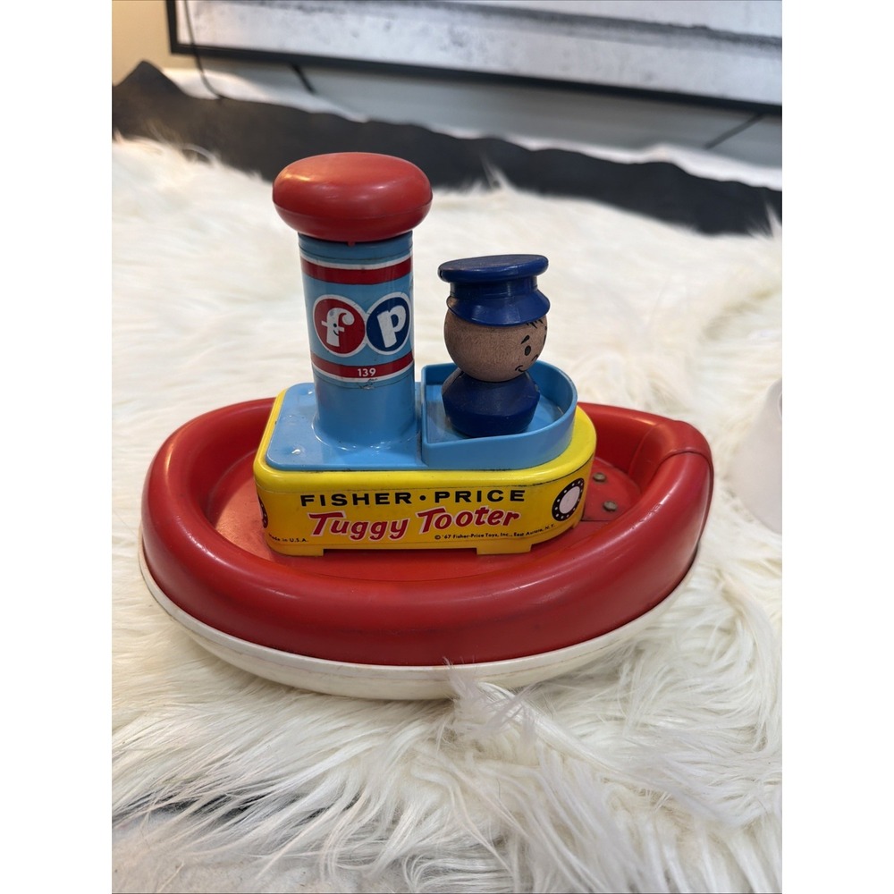 Vintage Fisher-Price Tuggy Tooter Pull Toy Excellent Condition 1967 Whistle